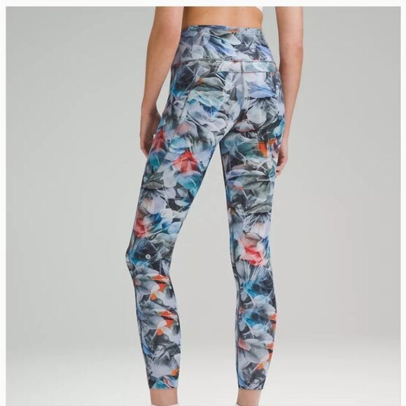 NWT Lululemon Fast and Frer HR Tight 25" Luminescent Floral Multi - Picture 3 of 9
